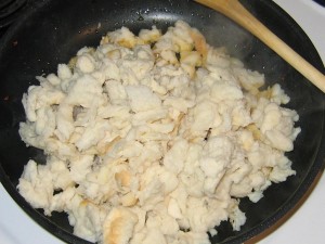 migas04 Start of the bread cooking.